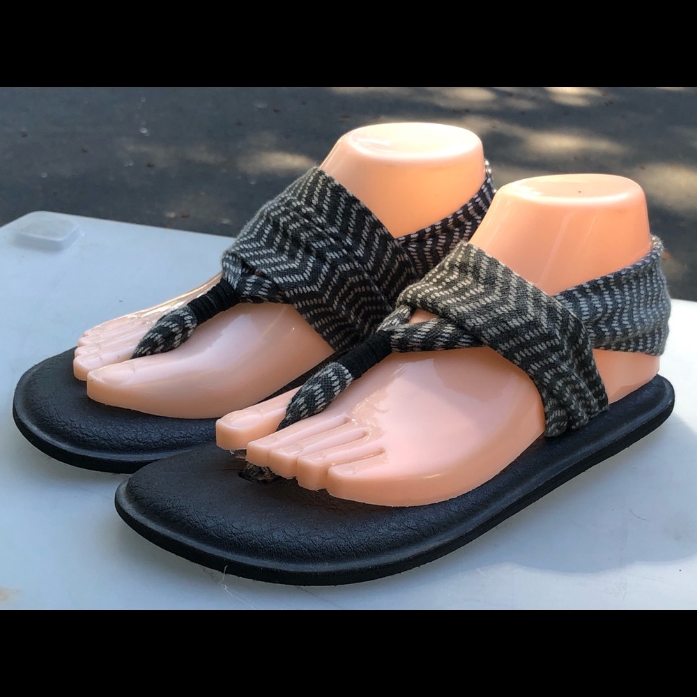 Sanuk Black/White Yoga Mat Sling Back Sandals